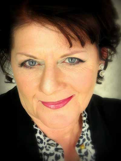 Dr Joan Collett